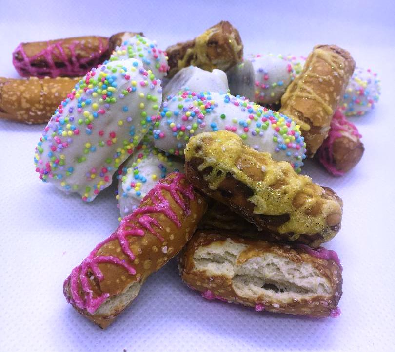 Candy Melt Pretzel Bites – With Sprinkles on Top